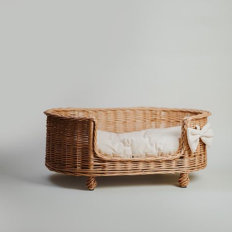 Wicker dog & cat bed, accessories for pet, ecological bed for animals, Natural wicker color with cotton cozy pillow, dog and cat home / bed. Rattan Pet Bed, Cute Dog Things Products, Cat Accessories Products, Cute Pet Accessories, Dog Beds Aesthetic, Aesthetic Dog Accessories, Aesthetic Cat Accessories, Aesthetic Cat Stuff, Cat Bed Aesthetic