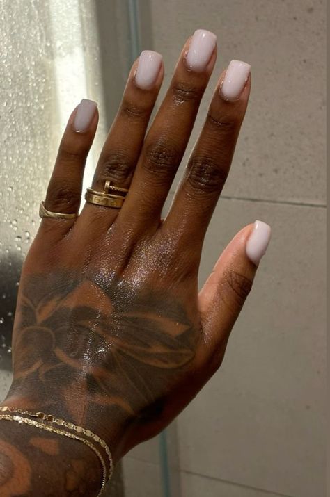 Dip Nails On Dark Skin, Solid Color Nails Black Women, African American Nails Dark Skin, Dip On Real Nails, Classy Nails Dark Skin, Professional Short Nails, Clean Girl Nails Black Women, Short Acrylic Winter Nails, Black Skin Nails