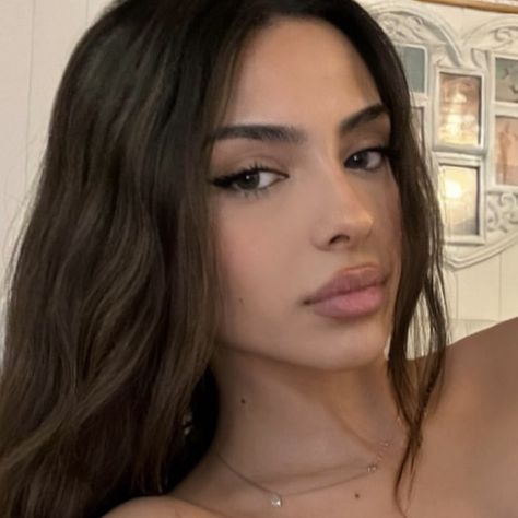 Born 2003, Albanian Face Claims Italian, Albanian Makeup Look, Italian Model Women, Turkish Face Claim, Eastern European Makeup, Italian Face Claim, Arab Face Claim, Arab Woman Face, Pretty Italian Girl