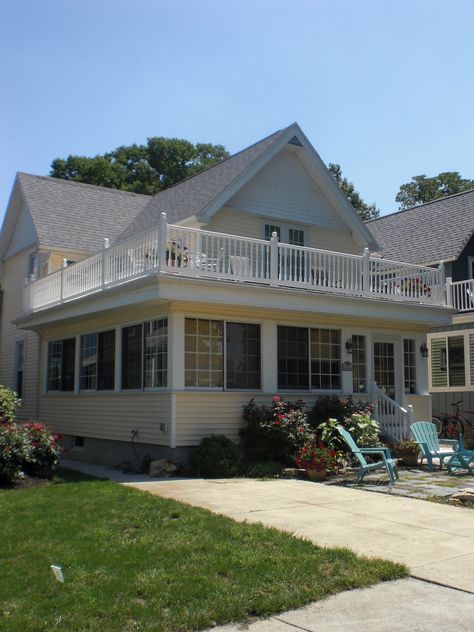 wrap around balcony? I don't hate the idea Wrap Around Balcony Ideas, Cabin Deck, Wrap Around Balcony, New Build Ideas, Spanish Villa, Ring Bell, Homestead Ideas, The Burrow, Urban Cottage