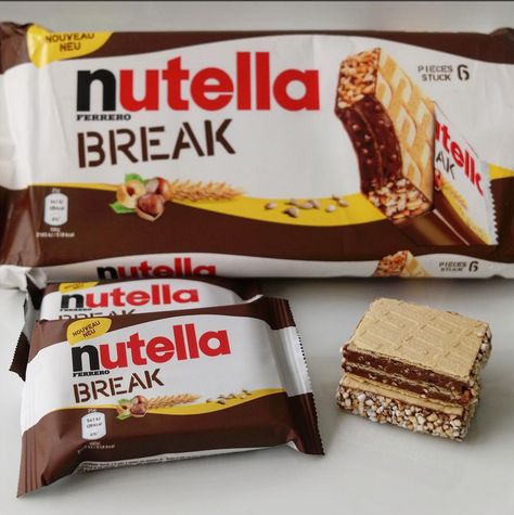 Nutella Break Chocolate Wafer Bars (germany) Chocolate Wafer, Sleepover Food, Junk Food Snacks, Grocery Foods, Cute Snacks, Chocolate Wafers, Cute Desserts, Food Obsession, Cafe Food