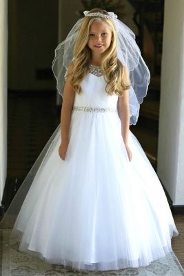 Communion Dresses Lace, First Communion Hairstyles, Indie Outfits Summer, First Holy Communion Dresses, Communion Hair, Communion Hairstyles, Girls First Communion Dresses, Dress For Mom, Tea Length Bridesmaid Dresses