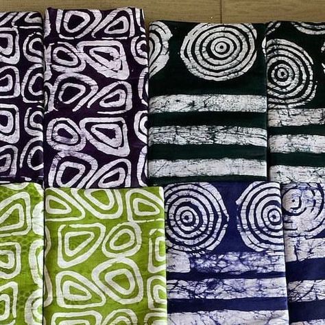 Regalia By Lotus 🇳🇬 on Instagram: "Batik with Brocade" Batik Print Designs, Shibori Fashion, Nigerian Traditional Wedding, Nigerian Outfits, Batik Clothing, Business Aesthetic, Clothes Material, African Designs, Campaign Ideas