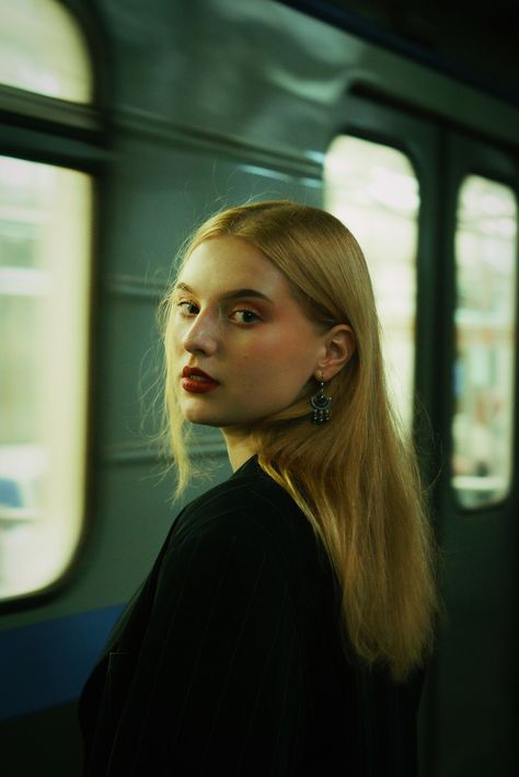 Film Look Photography, City Photoshoot Aesthetic, 24mm Portrait, 35mm Film Photography Portraits, Film Portraits 35mm, Subway Portrait, 35mm Photoshoot, Train Portrait, Cinematic Photography Portraits