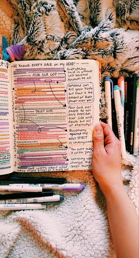 Bible Journaling Highlighting, Bible Highlighting And Notes, Wrecked Bible, Bible Study Doodles Art Journaling, Bible Study Annotations, Luke Bible Journaling Notes, Bible Journaling Asethic, Study Bible Notes, Bible Study Set Up Ideas