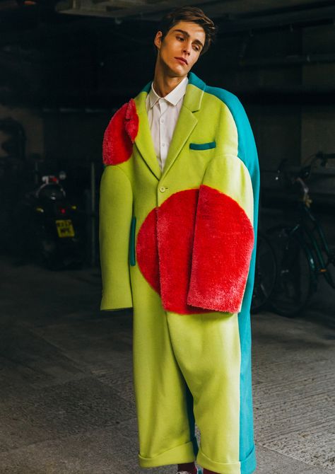 Jekeun Cho Electric Blue Outfit, Baju Kahwin, Secondary Research, Vibrant Outfits, Conceptual Fashion, Green Coat, 영감을 주는 캐릭터, Blue Outfit, Mode Inspiration