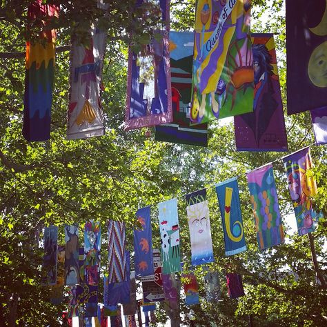 Arts Fest, State College, PA • Instagram: lapetitekatalex College Fest Theme Ideas, Fest Decoration Ideas College, Fest Decor, College Fest, College Event, Gate Decoration, State College Pa, College Decor, Dance Paintings