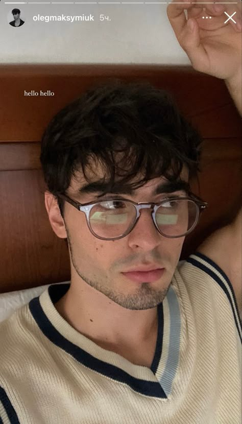 Mens Haircut With Glasses, Haircut For Men With Glasses, Mens Glasses Aesthetic, Male Glasses Aesthetic, Haircuts For Men With Glasses, Round Glasses Men Aesthetic, Man Glasses Aesthetic, Men With Glasses Aesthetic, Selfie Men Ideas