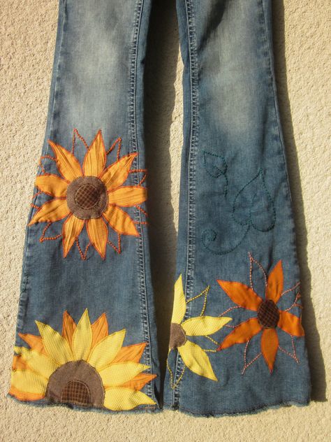 Diy Sy, Patchwork Pants, Haine Diy, Mode Hippie, Haiwan Lucu, 70s Inspired Fashion, Estilo Hippie, Diy Vetement, Hippie Pants