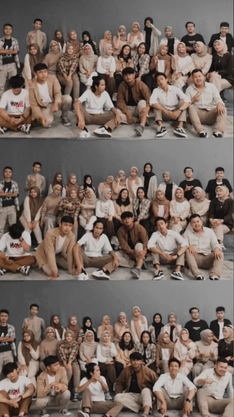 Group Photoshoot Themes Outfit, Tema Yearbook Earth Tone, Earth Tone Group Photoshoot, Class Group Photo Ideas, Yearbook Earth Tone, Dresscode For Group Hijab, Ootd Earth Tone Hijab, Earth Tone Hijab, Yearbook Outfit Ideas