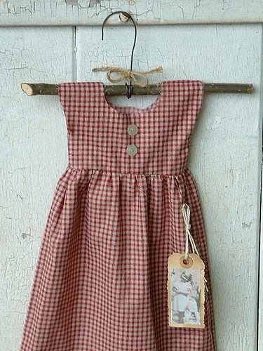 Primitive folk art doll dress red checked cotton by Rusty Bucket Prims, via Flickr Primitive Clothing, Gingham Fashion, Red Cottage, Prim Decor, Folk Art Dolls, Primitive Folk Art, Primitive Crafts, Primitive Dolls, Red Gingham