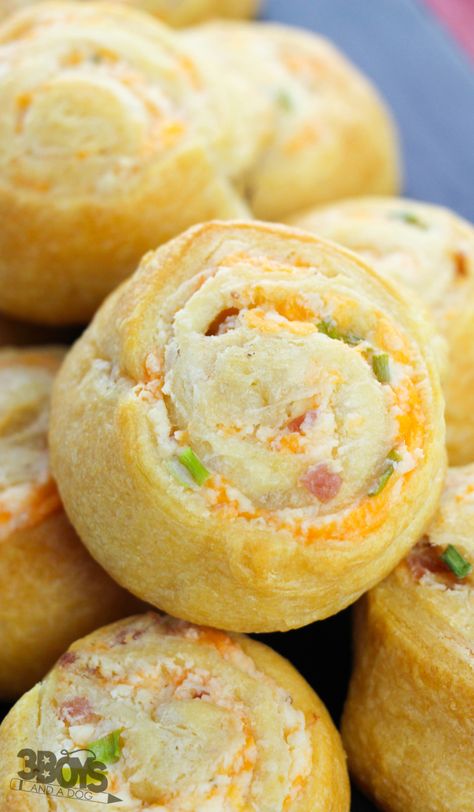 Crack Crescent Rolls Recipe Brunch Roll Ups, Bread Cream Cheese Bacon Roll Ups, Croissant Appetizer Recipes, Loaded Crescent Rolls, Crescent Flat Sheet Recipes, Crescent Roll Sheet Recipes Appetizers, Crescent Ring Appetizers, Appetizer Made With Crescent Rolls, Finger Foods With Crescent Rolls