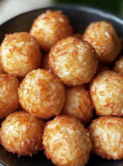 Health meal, low carbs meals, keto meal Fried Rice Balls Italian, Crispy Rice Balls, Rice Balls Recipe Easy, Rice Croquettes Recipe, Fried Rice Balls Recipe, Rice Balls Italian, Chicken Rice Balls, Fried Rice Balls, Rice Balls Recipe