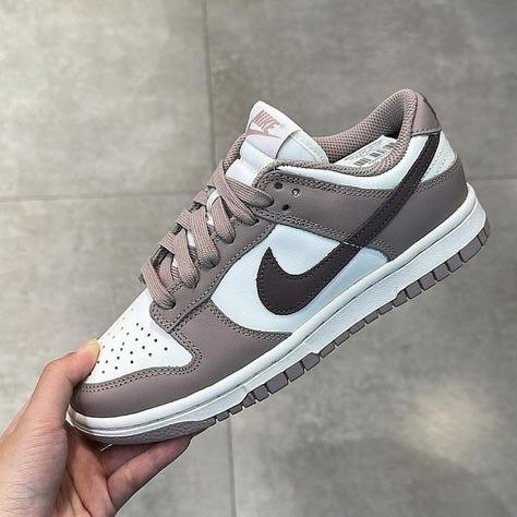 Diffused taupe dunks Shop at soleheaven.co.uk 👟 Credit🎥 : (all rights reserved to original owner) _____________________________________________ .⁣ .⁣ .⁣ . #nikedunk #nikeuk #sneakers #airjordan #londonfashion #sneakersforsale Nike Soccer Cleats, Nike Stefan Janoski, Nike Quotes, Nike Shoes (men), White Nike Shoes, Preppy Shoes, Affordable Shoes, Latest Shoe Trends