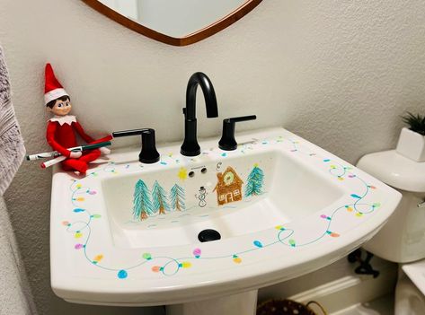 Elf Ideas Easy, Awesome Elf On The Shelf Ideas, Elf Activities, Xmas Elf, Elf Antics, Elf Fun, Buddy The Elf, Magic Eraser, Elf On The Shelf Ideas