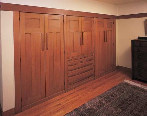 Craftsman Closet, Craftsman Cabinet, House Journal, Craftsman Interior, Minimal Living Room, Pretty Cottage, Build A Closet, Craftsman Style Home, Craftsman Bungalows