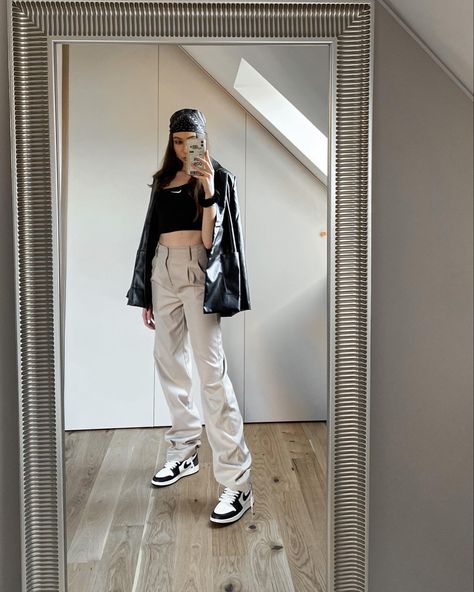 Nike Dunk Low Outfit Night Out, Streetwear Fashion Women Dunks, Low Top Jordan 1 Outfit, Jordans Mocha, Jordan 1 High Outfit Women, Nike P6000 Outfit, Jordan 1 Low Outfit, Nike Dunk Low Outfit, Dunk Panda