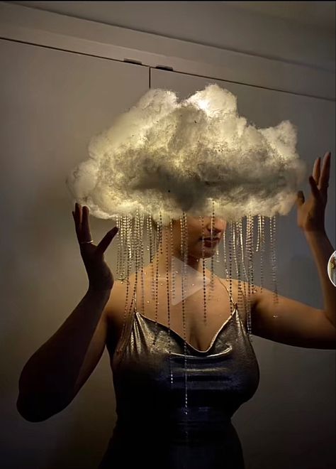 Cloud Costume, Diy Clouds, Clever Halloween Costumes, Celebrity Halloween Costumes, Halloween Makeup Inspiration, Homemade Costumes, Halloween Inspo, Creative Halloween Costumes, Halloween Inspiration