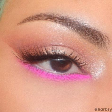 Easy Colorful Eye Makeup Simple, Pink Underline Makeup, Makeup For Neon Outfit, Pink Rave Makeup Looks, Pink Pop Of Color Makeup, Birthday Makeup Colorful, Easy Color Makeup, Prom Makeup Colorful, Simple Hot Pink Makeup Looks