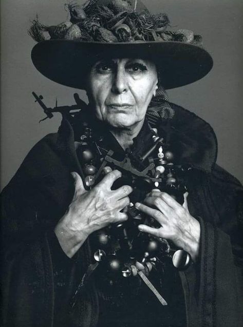 Louise Nevelson, Richard Avedon, Advanced Style, Art Lesson Plans, Outdoor Sculpture, Great Words, Aging Gracefully, Artist At Work, Art Classes