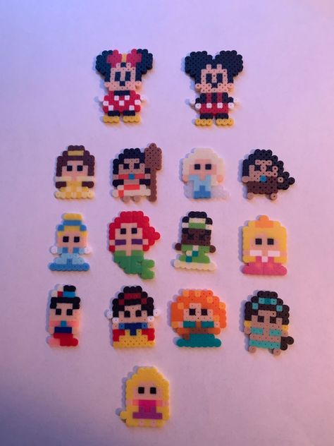 @beadsbyoaklie Disney Fuse Beads, Little Perler Bead Designs, Easy Perler Bead Patterns Minis, Character Perler Bead Patterns, Perel Beads Ideas, Hama Beads Patterns Disney, Melting Bead Ideas, Perler Beads Ideas Disney, Perleplader Ideas Disney