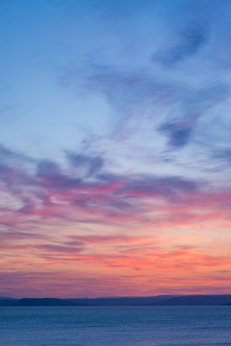 Sunset sky as watercolor above the sea. ... | Premium Photo #Freepik #photo #background #watercolor #travel #water Sunset Sky Beach, Background Images Sunset, Water And Sky Paintings, Watercolour Reference Photos, Sunset Reference Photo, Sky Reference Photos, Watercolor Sky Paintings, Sky Above Clouds, Watercolor Sunset Sky