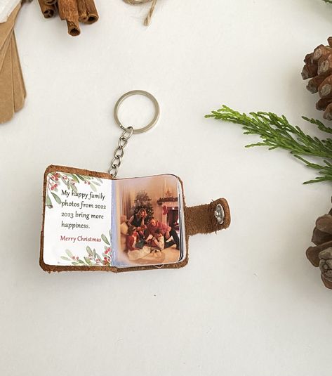 #leather
#keychain
#christmas
#christmasgift Happy Family Photos, Mini Photo Albums, Custom Christmas Gifts, Father's Day Diy, Mini Journal, Mini Photo, Custom Christmas, Marketing And Advertising, Photo Album