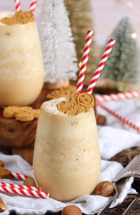 Protein Gingerbread, Gingerbread Smoothie, Holiday Smoothies, Christmas Smoothies, Winter Smoothies, Gingerbread Cheesecake, Cheesecake Smoothie, Winter Snack, Easy Gingerbread