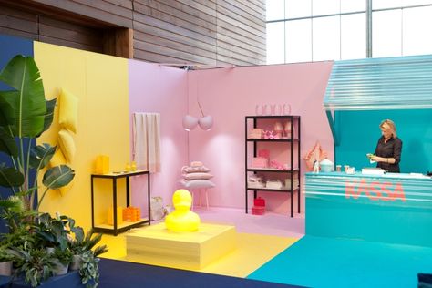 The Store pop-up shop at tradeshow showUP, Amsterdam – The Netherlands » Retail Design Blog Fun Retail Design, Pop Up Interior Design, Production Set Design, Pop Up Retail Design, Retail Pop Up, Pop Up Decor, Popup Store Design, Pop Up Store Design Ideas, Pop Up Shop Design