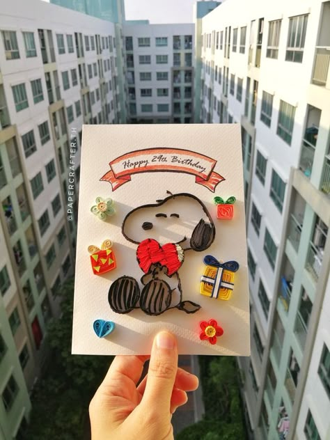 Quilling Ideas Birthday, Snoopy Birthday Cards Handmade, Snoopy Cards Handmade, Diy Snoopy Gifts, Snoopy Diy Crafts, Snoopy Gift Ideas, Snoopy Diy, Snoopy Crafts, Landscape Perspective