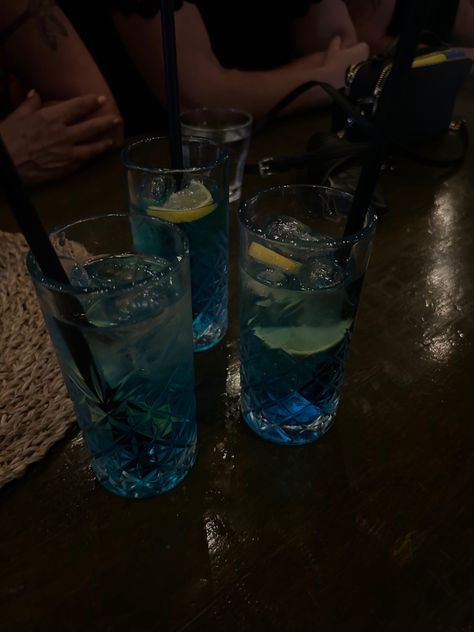 Drinking Vibes Aesthetic, Blue Cocktails Aesthetic, Navy Blue Drinks, Blue Alcoholic Drinks Aesthetic, Blue Alcohol Aesthetic, Blue Cocktail Aesthetic, Ice Drink Aesthetic, Blue Drinks Aesthetic, Drinks Aesthetic Alcoholic Party