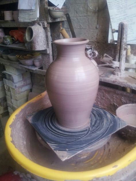 14" vase. Freshly thrown. Winchcombe Pottery 2014. Ceramics Vases, Vase Pottery, Wheel Thrown Ceramics, Pinch Pot, Wheel Throwing, Ceramics Ideas, Pinch Pots, Pottery Crafts, Ceramics Projects