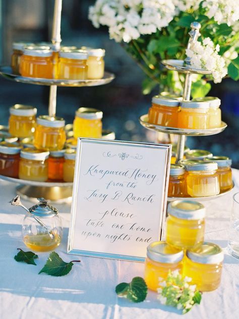 Bee Wedding Theme, Wedding In Montana, Wedding Styles Themes, Montana Style, Bee Theme Party, Bee Wedding, Honey Wedding, Lakeside Wedding, Montana Wedding