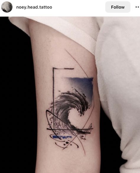 Tattoo Designs For Women Hand, Ocean Tattoo Ideas, Mother Tattoos For Children, Rib Tattoos For Guys, Storm Tattoo, Spiral Tattoos, Wave Tattoo Design, Design Your Own Tattoo, Ocean Tattoo