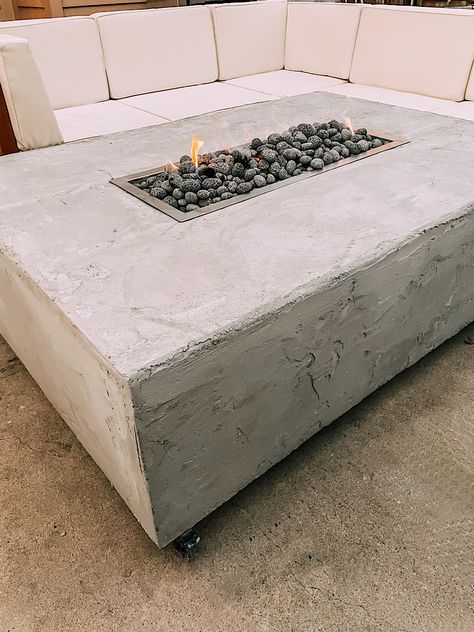 Diy Concrete Fire Pit Bowl, Diy Outdoor Propane Fire Pit, Concrete Fire Table, Concrete Fire Pits Diy, Diy Concrete Fire Bowl, Diy Cement Fire Pit, Diy Natural Gas Fire Pit, Diy Concrete Fire Table, Diy Gas Fire Pit Table