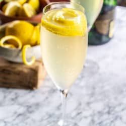 Wedding Cocktails Ideas, Italian Cocktail Recipes, French 75 Recipe, French 75 Cocktail Recipes, Judo Throws, Cocktails Ideas, Limoncello Spritz, Limoncello Cocktails, French Cocktails