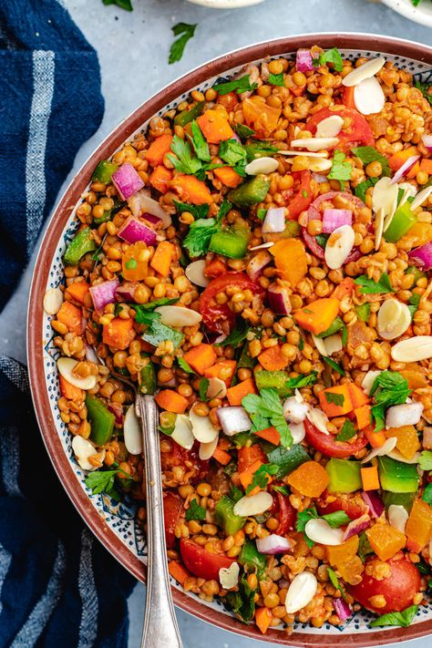 Red Lentil Salad, Moroccan Chickpea Salad, Moroccan Lentil, Red Lentil Recipes, Moroccan Carrots, Moroccan Salad, Lentil Salad Recipes, Lentils And Quinoa, Canned Lentils