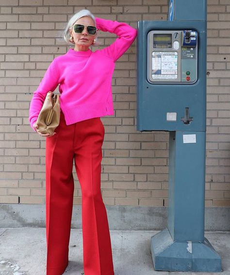 Mom Inspo, Grece Ghanem, Blue Oxford Shirt, Zebra Shirt, Pink Trousers, Better Style, Advanced Style, Winter Color, Outfit Trends