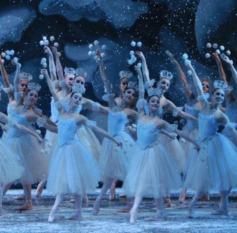 The Snowflake dance from The Nutcracker. Christmas Ballet, Joffrey Ballet, Nutcracker Sweet, New York City Ballet, George Balanchine, Wine Sale, City Ballet, Nutcracker Ballet, Ballet Costumes