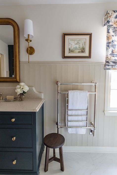 English country bathroom