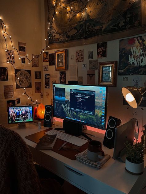 Cozy Setup, Gaming Area, Pretty Desks, Cozy Desk, Desk Setups, Bedroom Setup, Room Redesign, Gaming Room Setup, Gamer Room