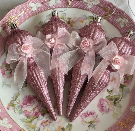 Shabby Victorian Cottage Set of 4 Pink Roses Glitter Finial Christmas Ornaments Pink Victorian Christmas, Pink Shabby Chic Christmas, Shabby Chic Ornaments, Shabby Chic Christmas Decorations, Pink Christmas Ornaments, Pink Victorian, Victorian Christmas Ornaments, Shabby Christmas, Pink Christmas Decorations