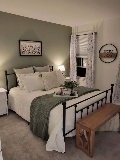 10 Tiny but Cute: Small Bedroom Ideas to Steal Space! Sage Bedding Bedroom Ideas, Beige And Sage Green Bedroom, Bedroom Green Accent Wall, Cute Small Bedroom Ideas, Cute Small Bedroom, Olive Green Bedroom Ideas, Cozy Warm Bedroom, Olive Green Rooms, Olive Bedroom