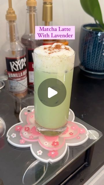 Cinnamon Cold Foam, Lavender Matcha Latte, Lavender Recipe, Lavender Latte, Starbucks Matcha, Latte At Home, Lavender Recipes, Lavender Syrup, Cup Of Milk