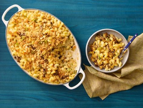 Pie, Quiche, Philly Cheesesteak Mac And Cheese, Corkscrew Pasta, Cheese Steak Sandwich, Cheese Food, Pasta Pot, Philly Cheesesteak, Mac And Cheese Recipe