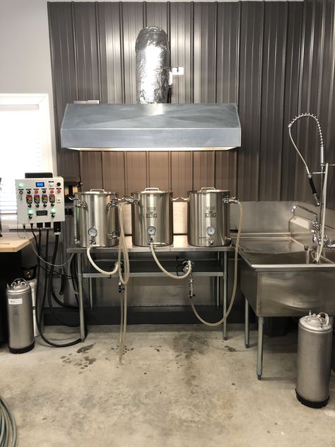 3 Vessel Herms - 15 gallon capacity Home Brewing Beer, Home Brewery Design, Brew Room, Beer Room, Homemade Kombucha, Brewery Design, Log Cabin Rustic, Home Brewery, Micro Brewery