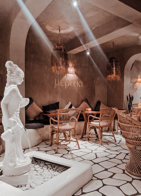 Sculpture Fountain, Morocco Design, Coffee Shop Interior Design, Basement House, Coffee Shops Interior, Wooden Chairs, Indoor Fountain, Restaurant Concept, Cafe Interior Design