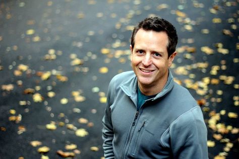 Hugh Howey, Dystopian Literature, Dystopian Novels, Science Fiction Series, Sci Fi Novels, Beaufort Sc, Kindle Direct Publishing, Eastern Cape, Hilton Head