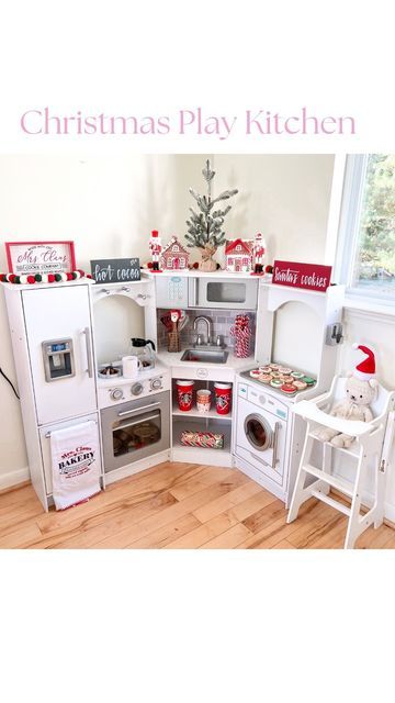 Christmas Play Kitchen Decor, Kids Christmas Playroom, Christmas Playroom Ideas, Play Kitchen Christmas Decor, Christmas Playroom Decor, Christmas Play Kitchen, Playroom Christmas, Christmas Playroom, Toddler Kitchen