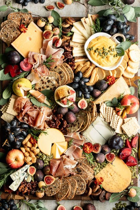 Charcuterie Board With Pears, Autumn Charcuterie Board Aesthetic, Fancy Dessert Charcuterie Board, Bougie Charcuterie Board, Masquerade Charcuterie Board, Charcuterie Fall Board, Fall Themed Grazing Table, Fall Graze Board, Winter Solstice Charcuterie Board